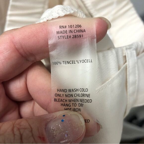 SOFT SURROUNDINGS Tencel Capri Wide leg Pants, Cream Front tie belt, Sz Large - Picture 10 of 11